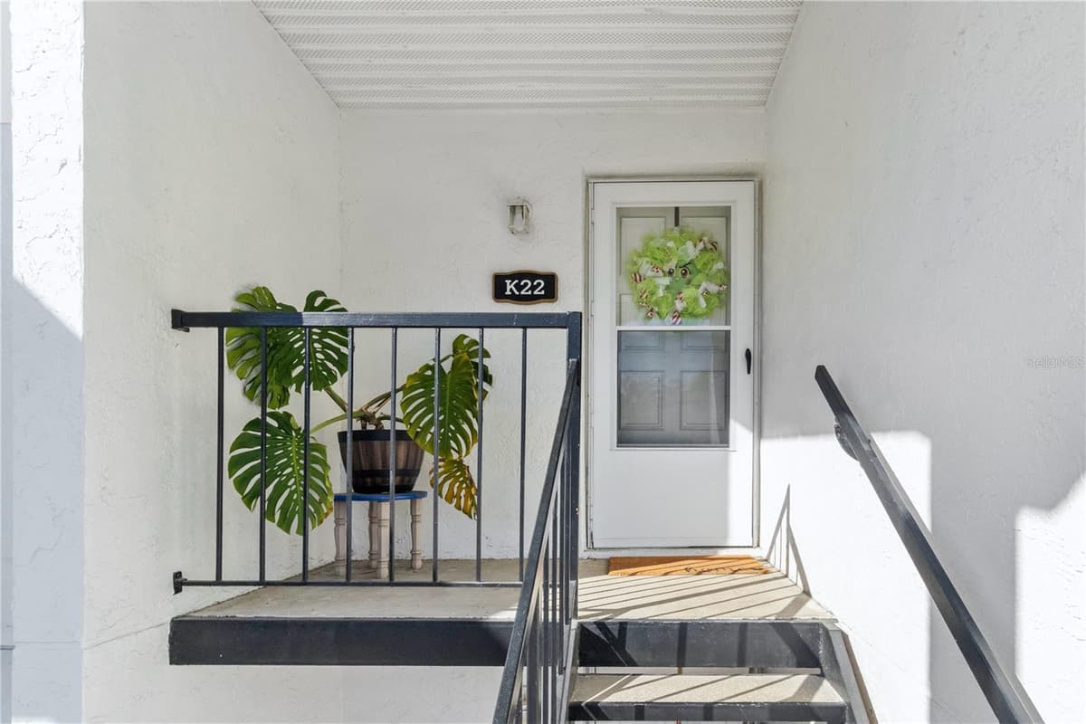 3823 OAK DRIVE — photo 4 of 31
