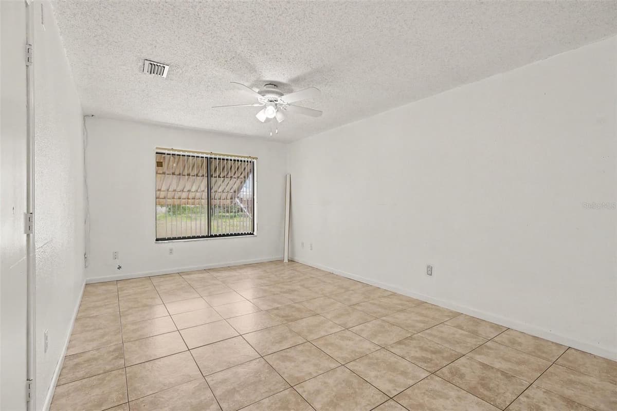 997 MARIPOSA DRIVE — photo 15 of 26