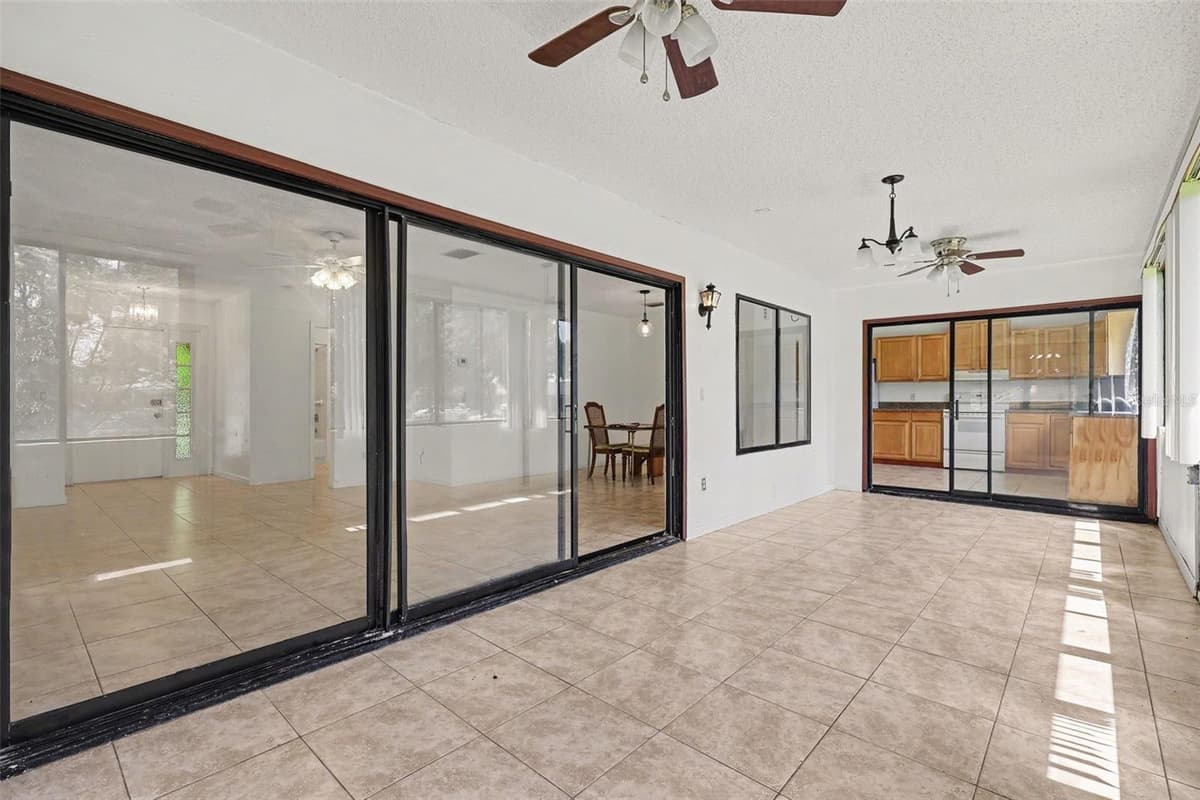 997 MARIPOSA DRIVE — photo 23 of 26