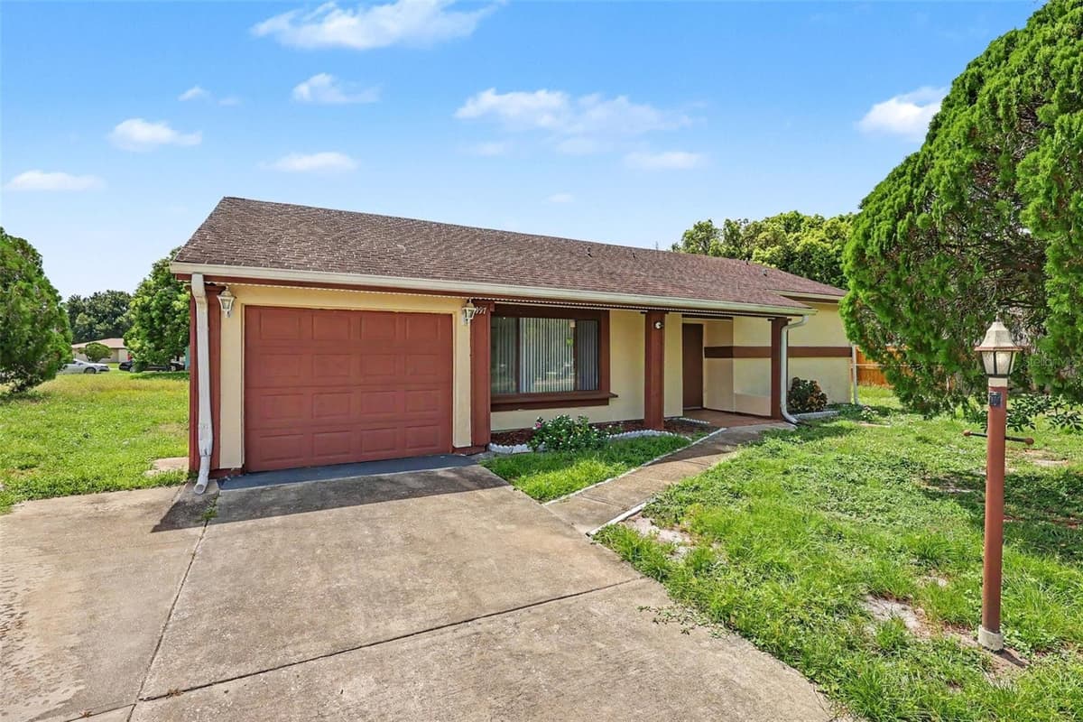 997 MARIPOSA DRIVE — photo 3 of 26