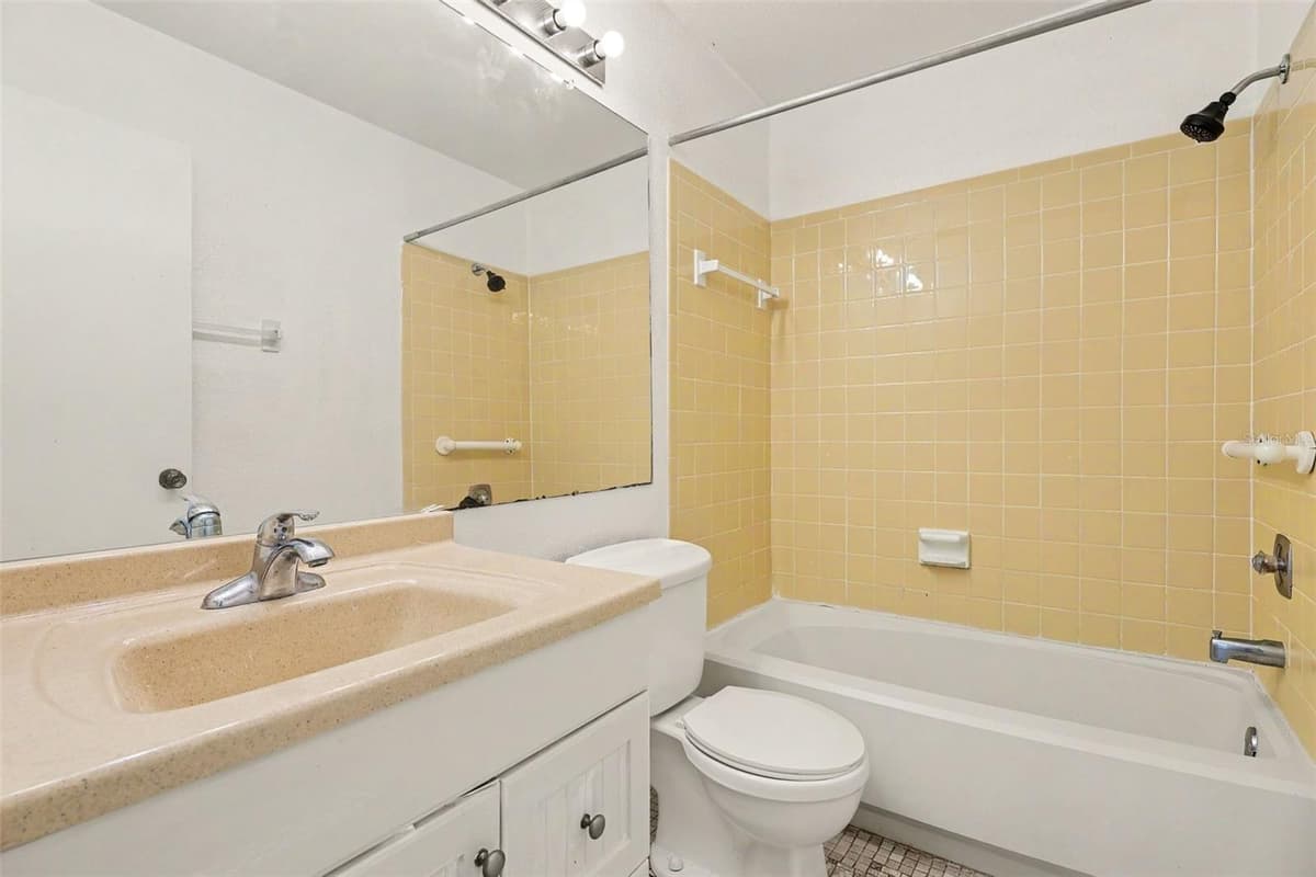 997 MARIPOSA DRIVE — photo 20 of 26