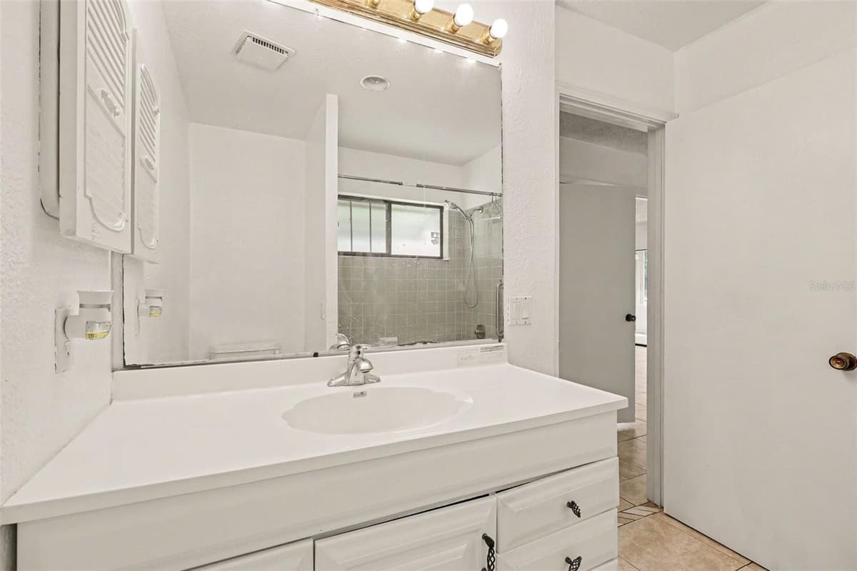 997 MARIPOSA DRIVE — photo 14 of 26