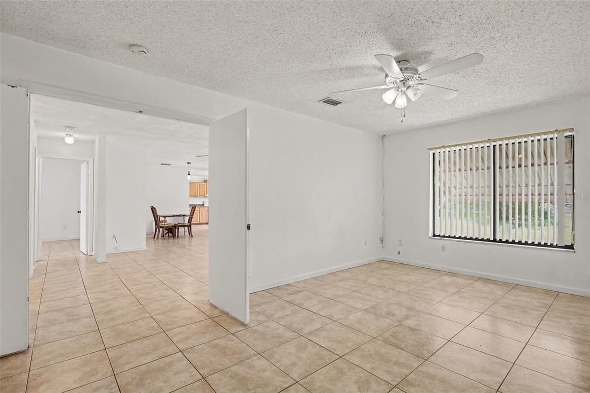997 MARIPOSA DRIVE — photo 11 of 26