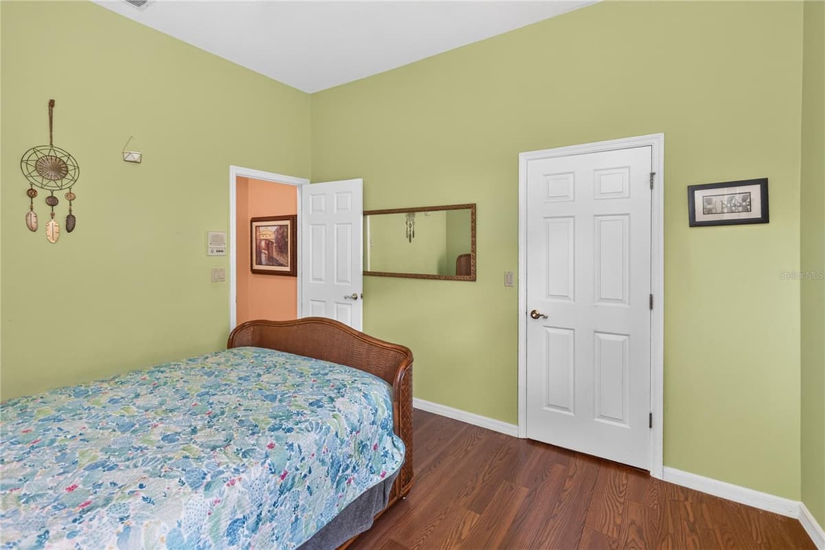 1907 WESTBOURNE DRIVE — photo 20 of 31