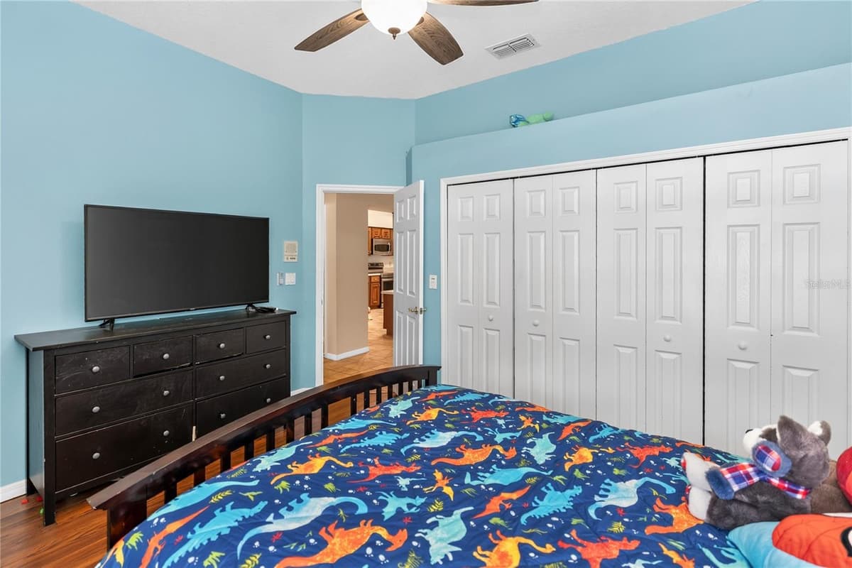 1907 WESTBOURNE DRIVE — photo 18 of 31