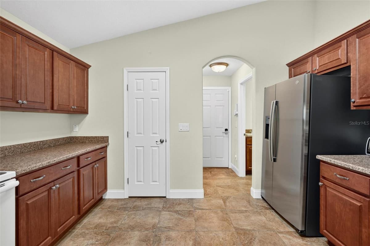3164 CONNEMARA DRIVE — photo 13 of 53
