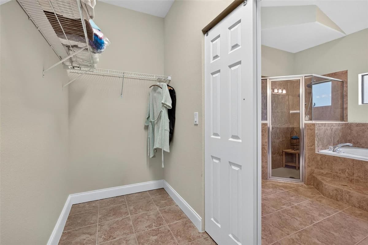 3164 CONNEMARA DRIVE — photo 30 of 53