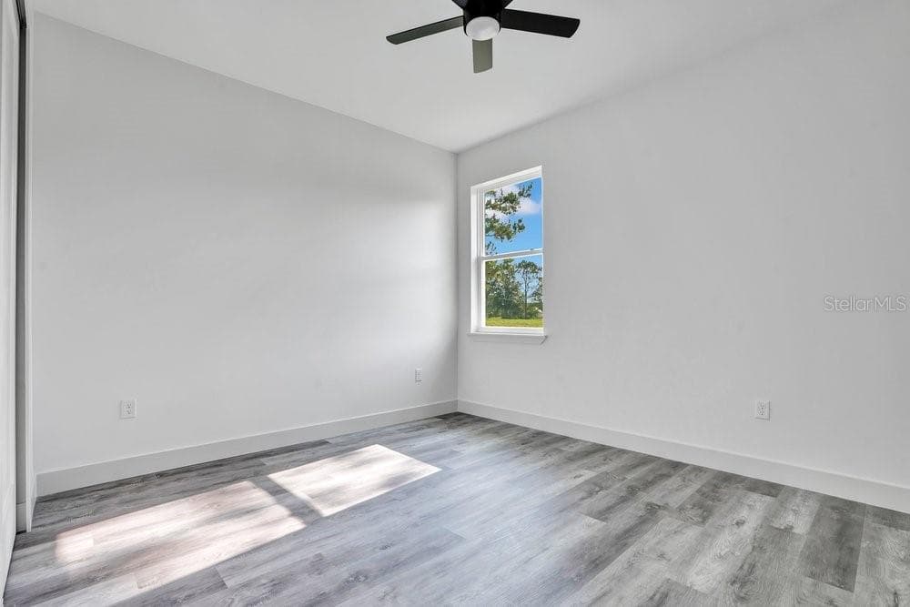 551 DOWLING CIRCLE — photo 33 of 41