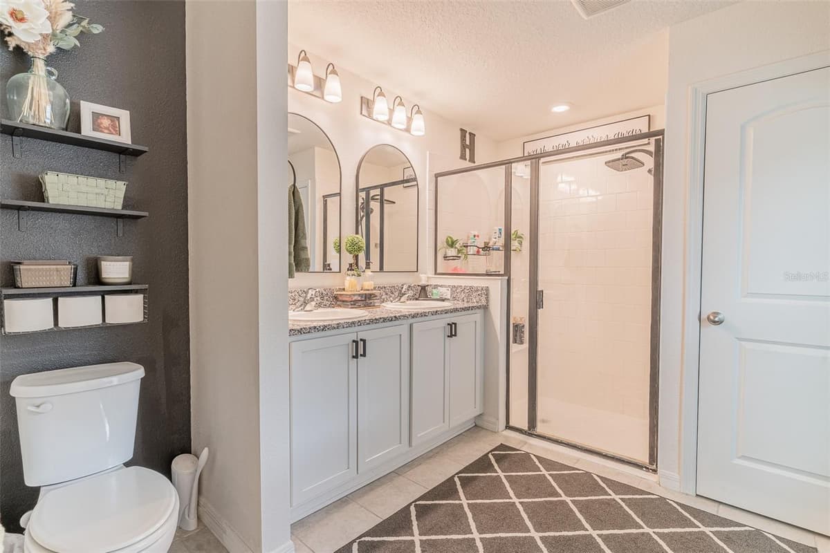 615 VALRI PARK DRIVE — photo 13 of 37