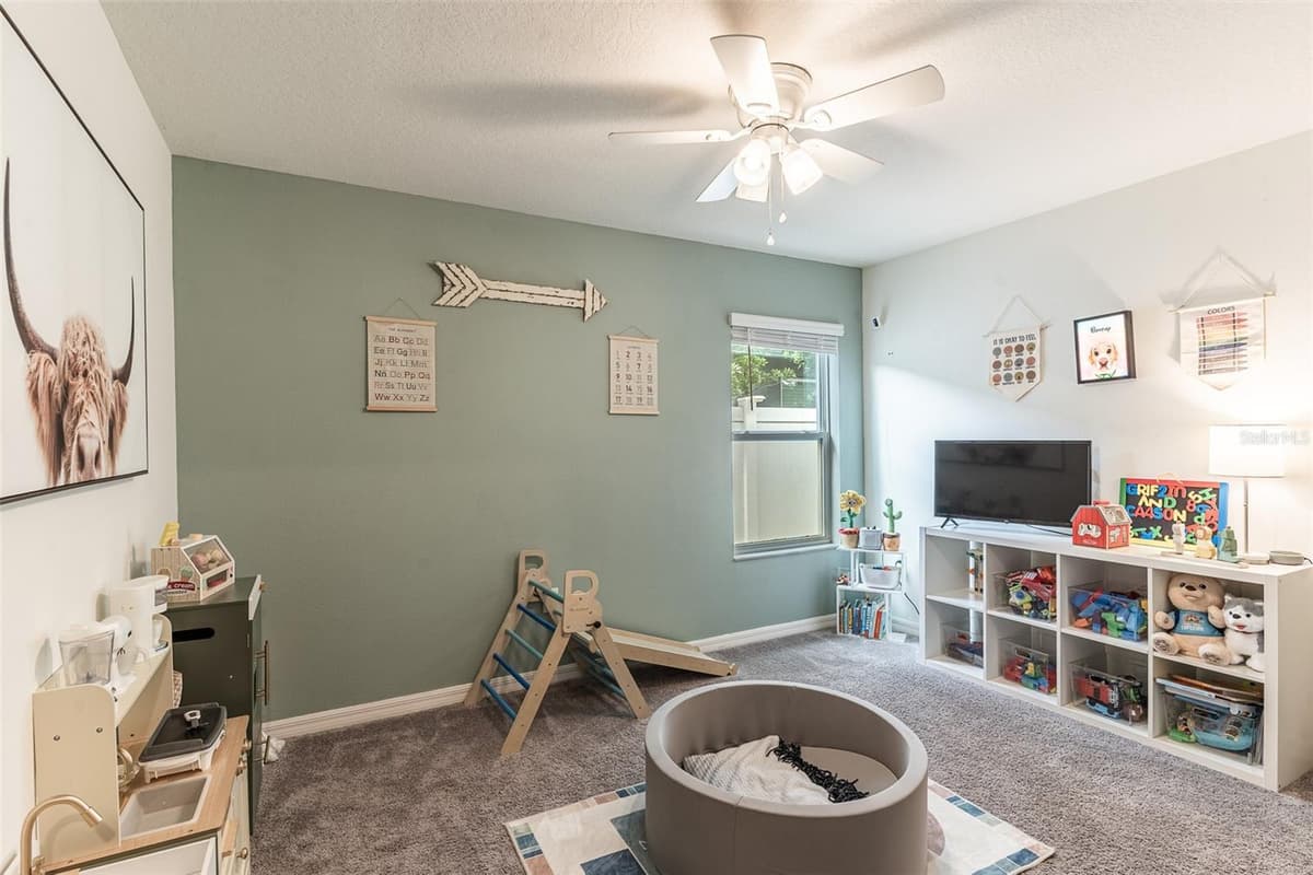 615 VALRI PARK DRIVE — photo 16 of 37