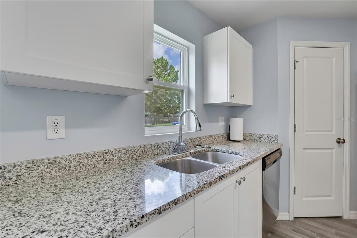 13134 OSPREY AVENUE — photo 18 of 24