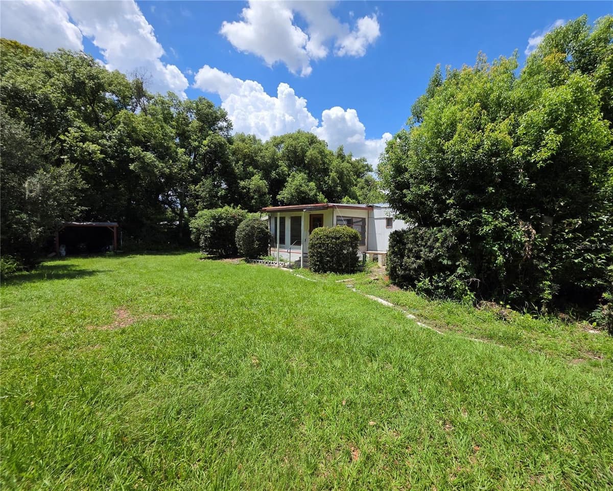 33600 ISABELLE DRIVE — photo 2 of 61