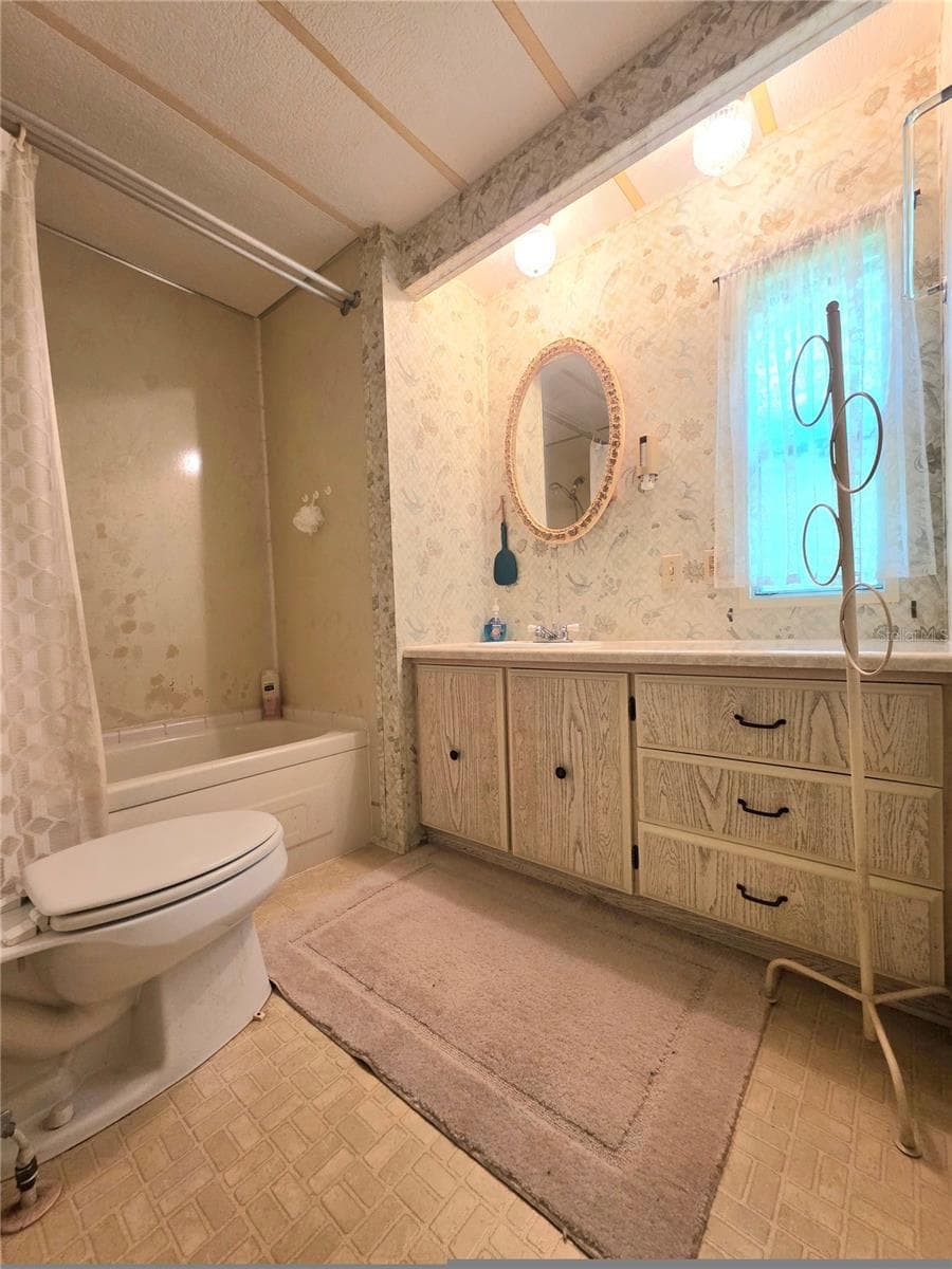33600 ISABELLE DRIVE — photo 36 of 61