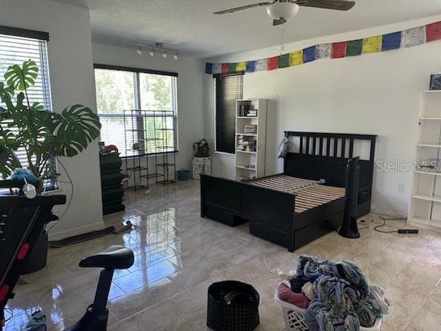5040 48TH COURT — photo 12 of 47