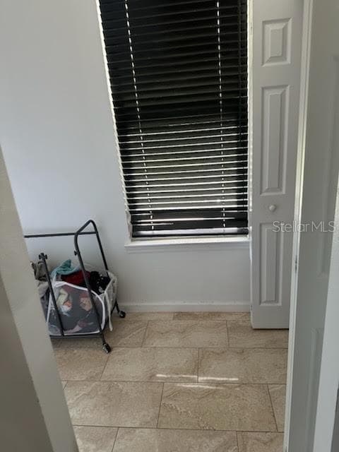 5040 48TH COURT — photo 31 of 47