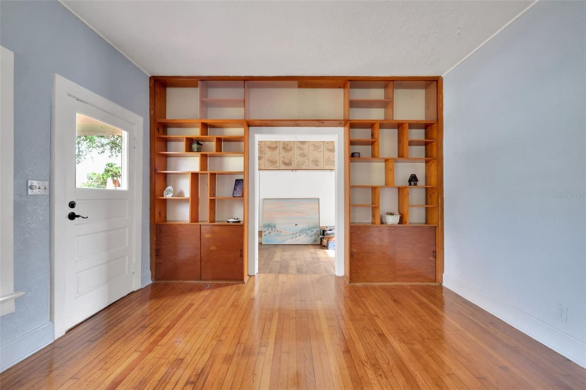 742 HIBISCUS AVENUE — photo 5 of 21