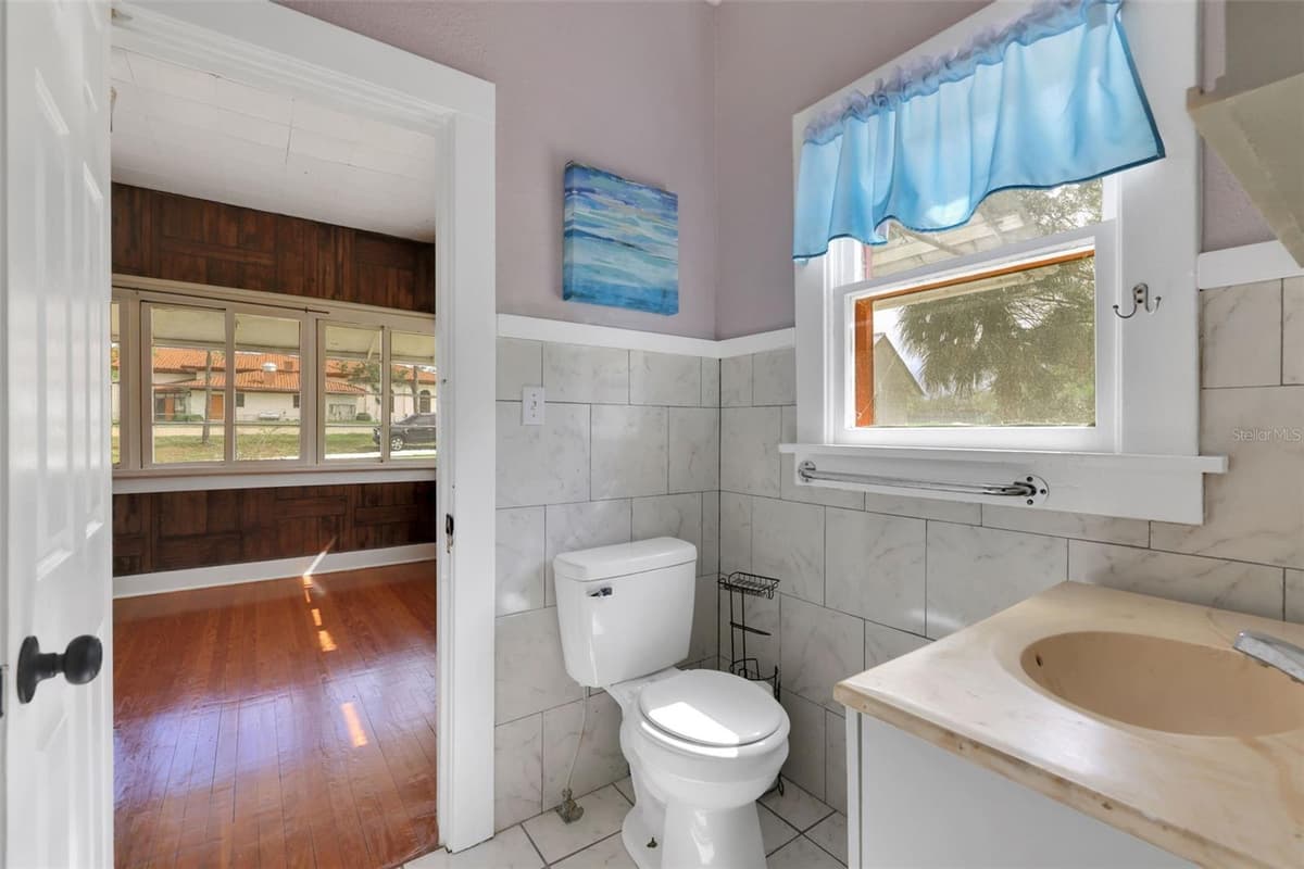 742 HIBISCUS AVENUE — photo 10 of 21