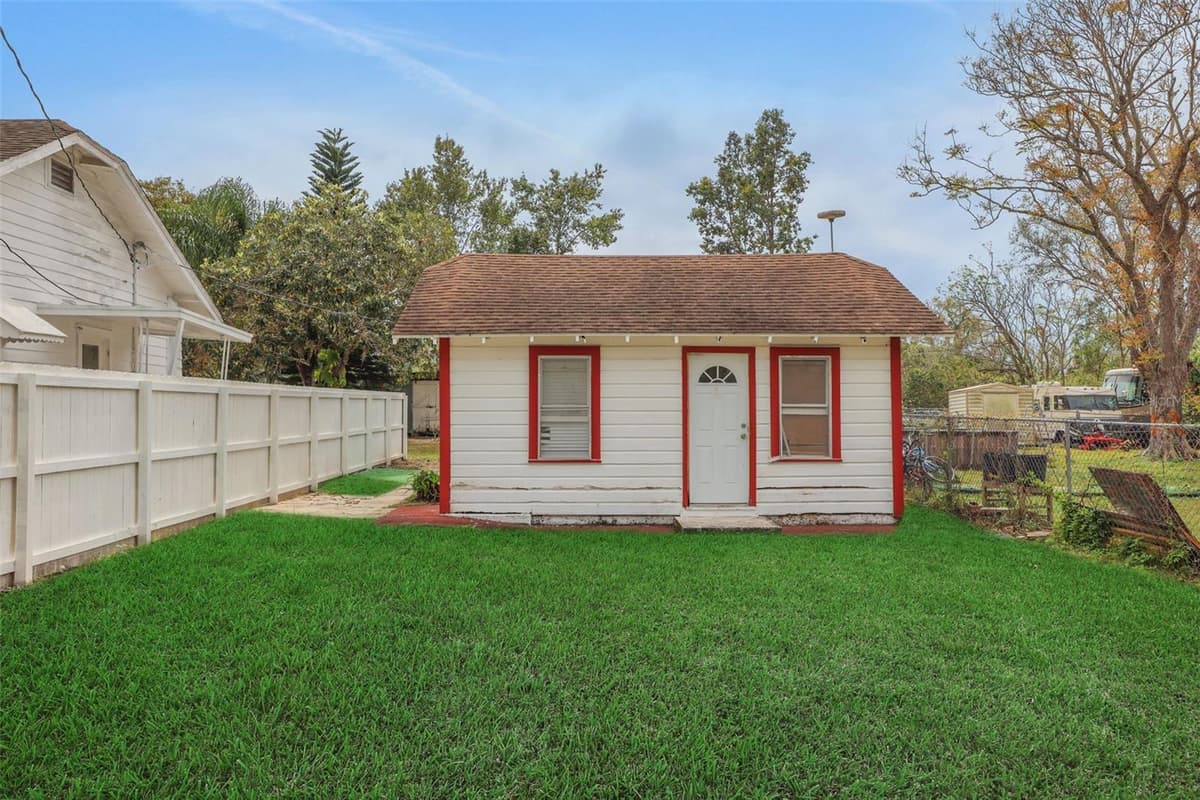 742 HIBISCUS AVENUE — photo 17 of 21