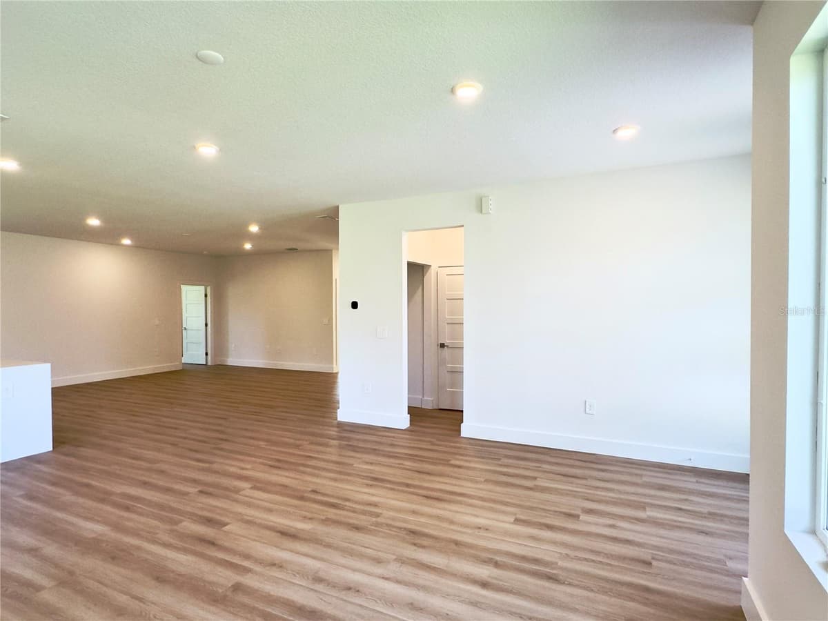140 LINDA LEE DRIVE — photo 10 of 72