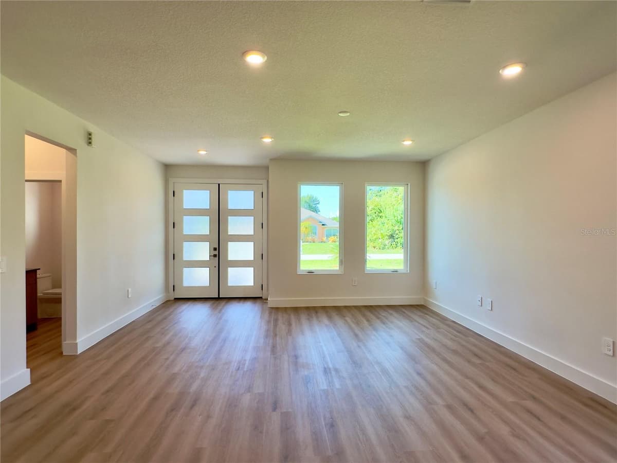 140 LINDA LEE DRIVE — photo 11 of 72