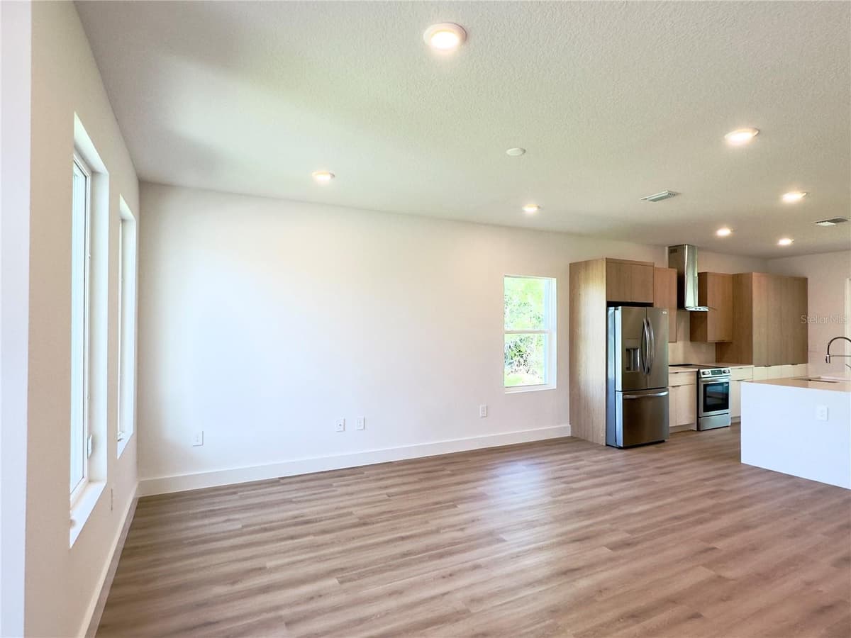 140 LINDA LEE DRIVE — photo 8 of 72