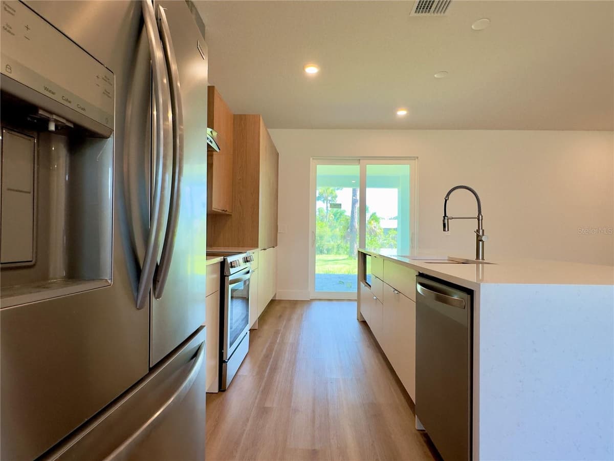 140 LINDA LEE DRIVE — photo 17 of 72