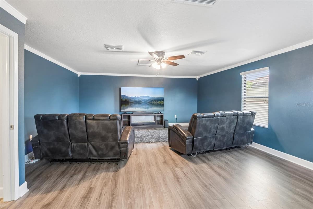 4586 GRAND LAKESIDE DRIVE — photo 37 of 65