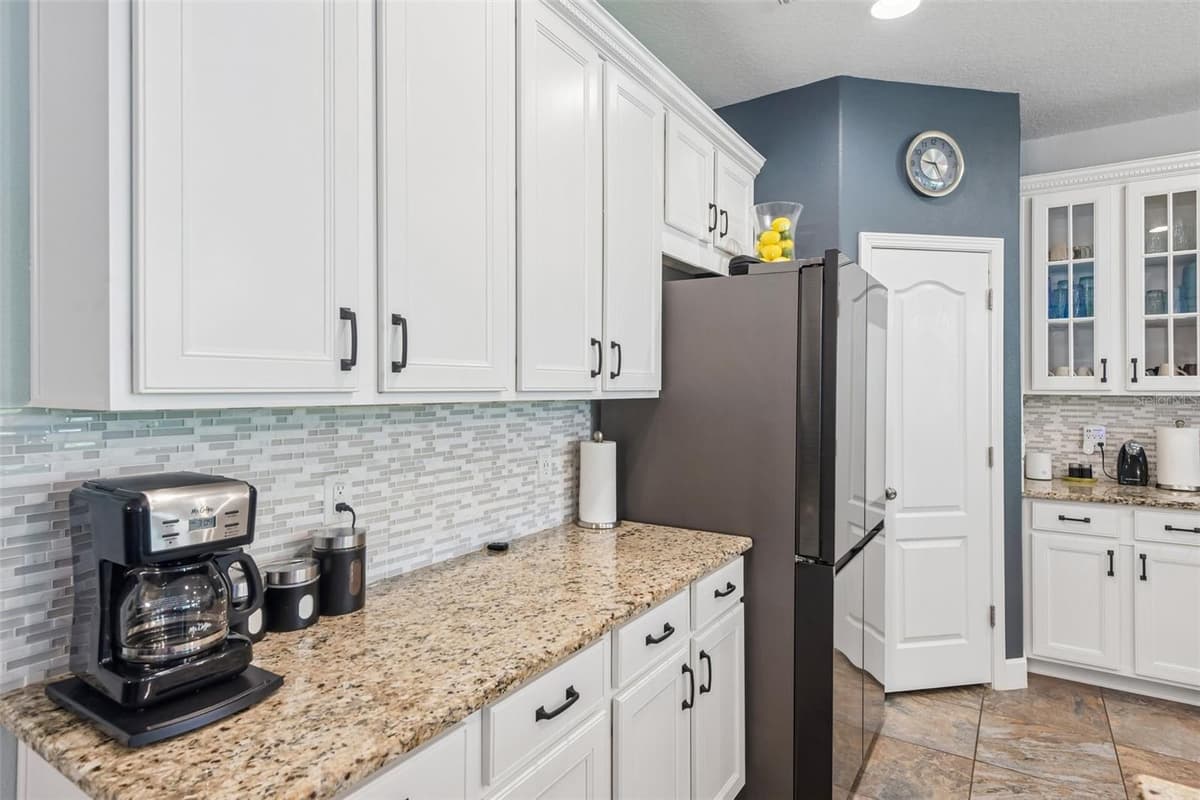 4586 GRAND LAKESIDE DRIVE — photo 23 of 65