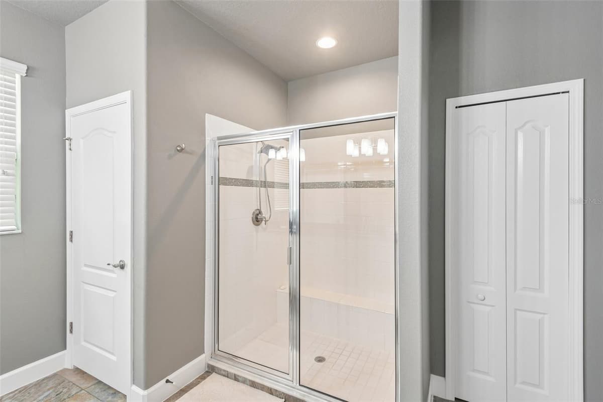 4586 GRAND LAKESIDE DRIVE — photo 26 of 65