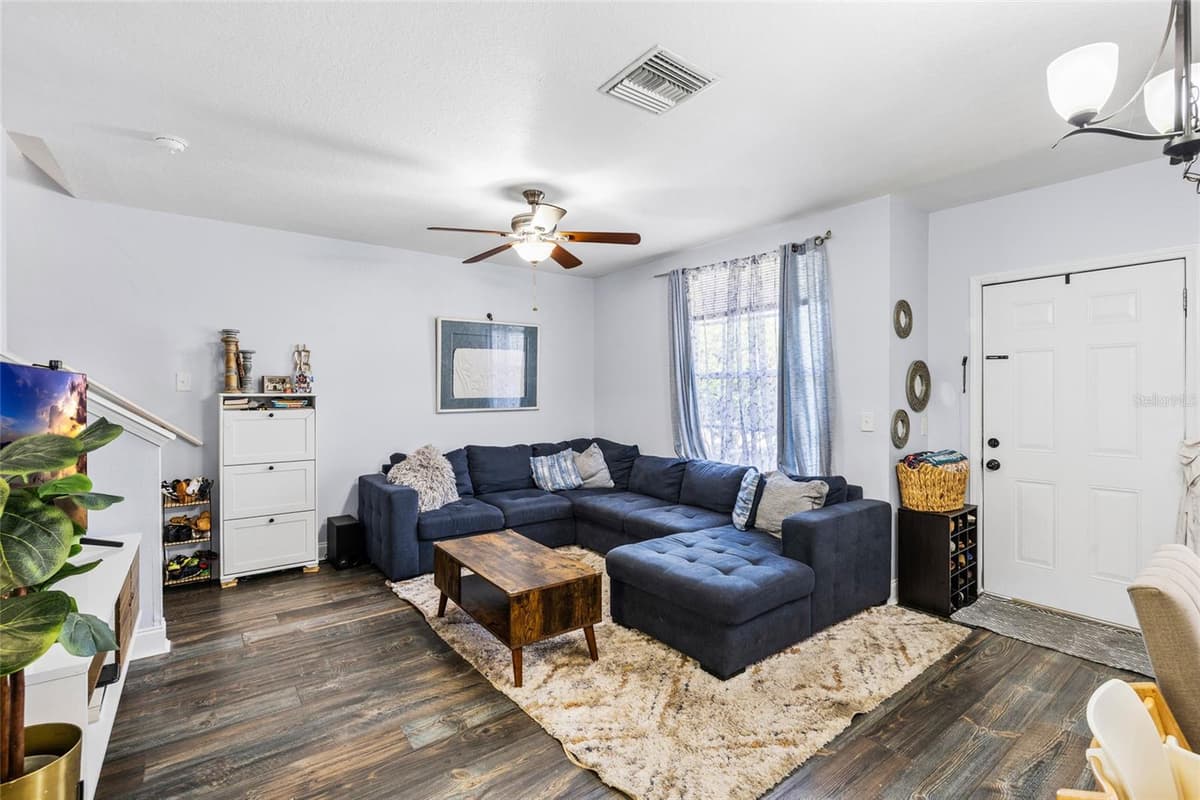 6105 OLIVEDALE DRIVE — photo 11 of 48