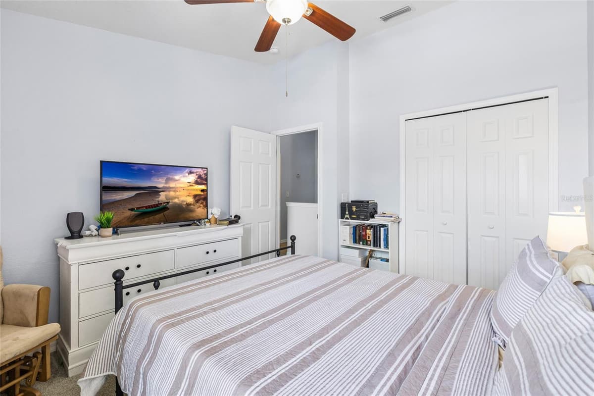 6105 OLIVEDALE DRIVE — photo 20 of 48