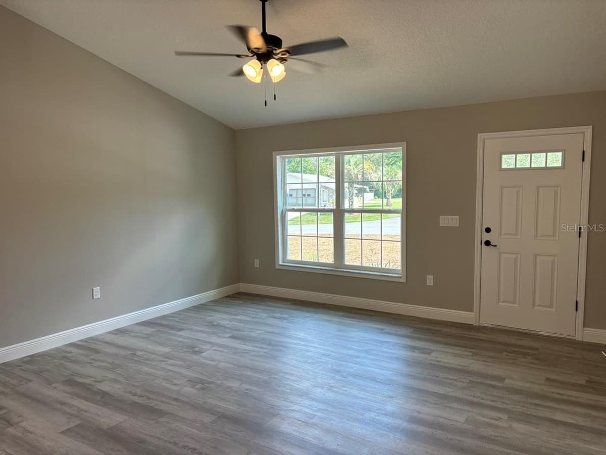3175 CAMILO DRIVE — photo 8 of 28