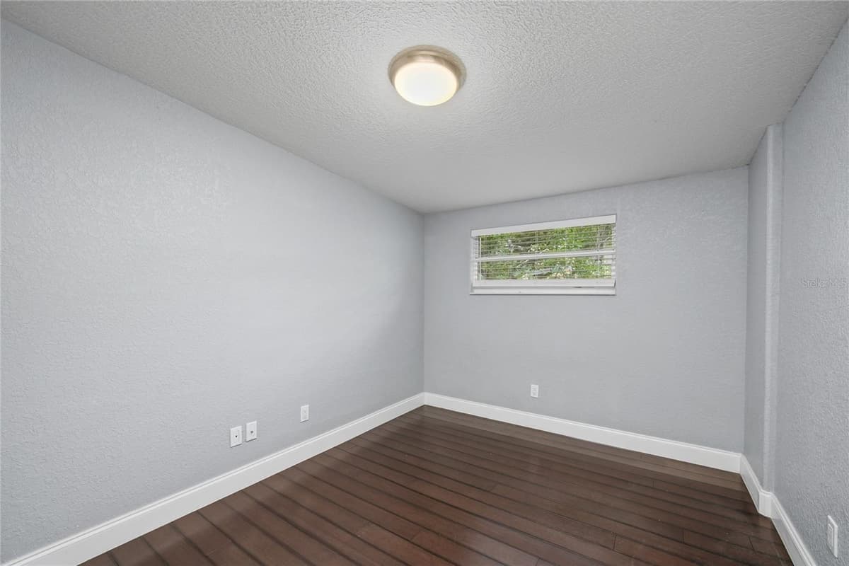 1520 CHURCH AVENUE — photo 19 of 33