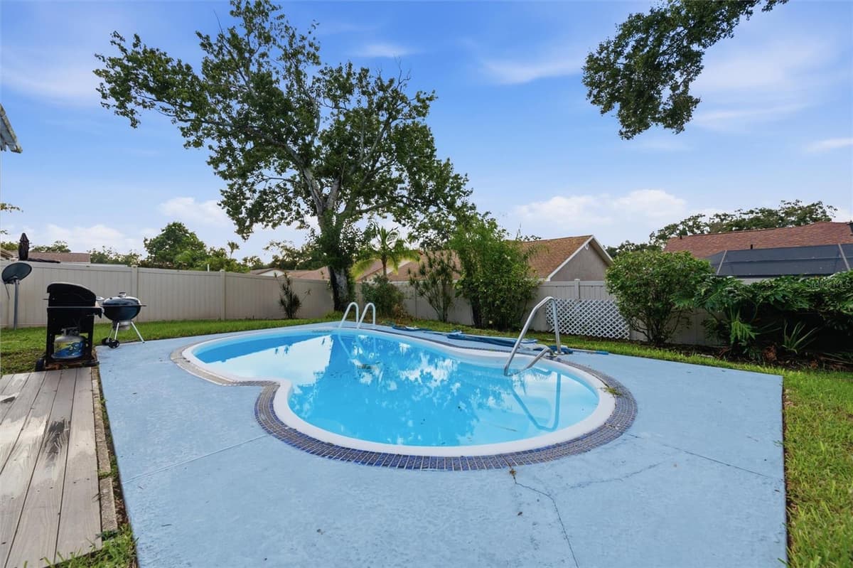 670 KIRKLAND CIRCLE — photo 33 of 47