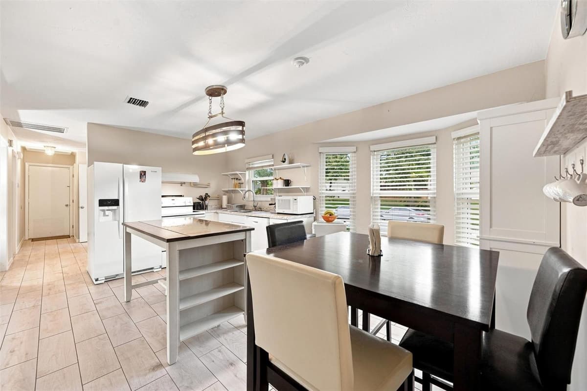 670 KIRKLAND CIRCLE — photo 9 of 47