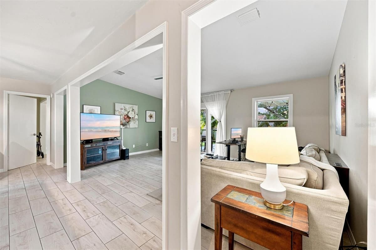 670 KIRKLAND CIRCLE — photo 16 of 47