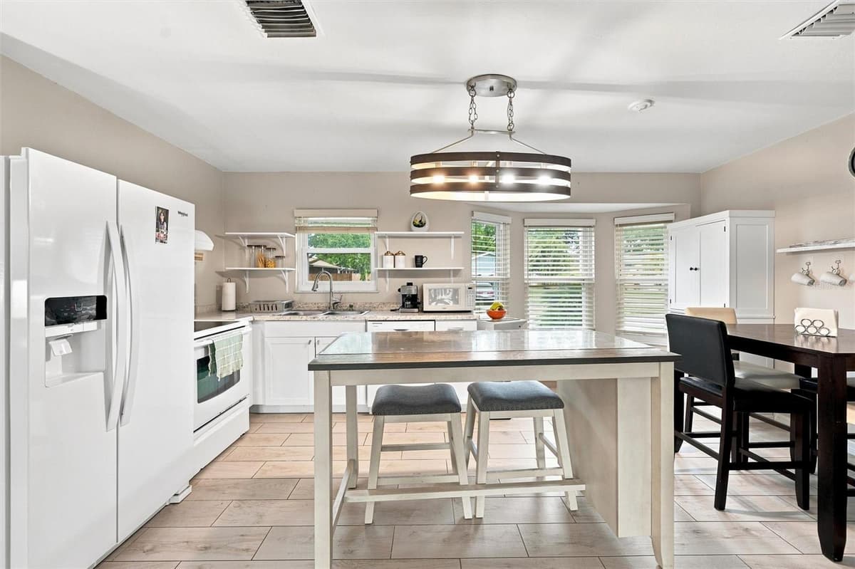 670 KIRKLAND CIRCLE — photo 13 of 47