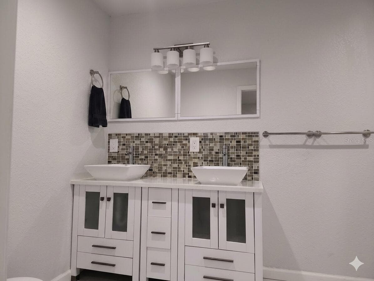 5609 LAKEWOOD ROAD — photo 12 of 18