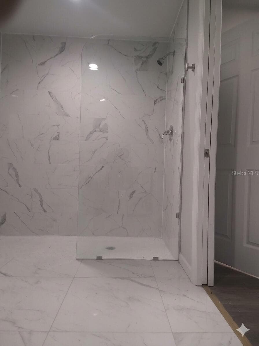 5609 LAKEWOOD ROAD — photo 9 of 18