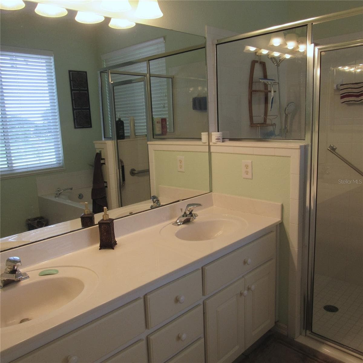 3204 ANTIGUA BAY LANE — photo 34 of 45