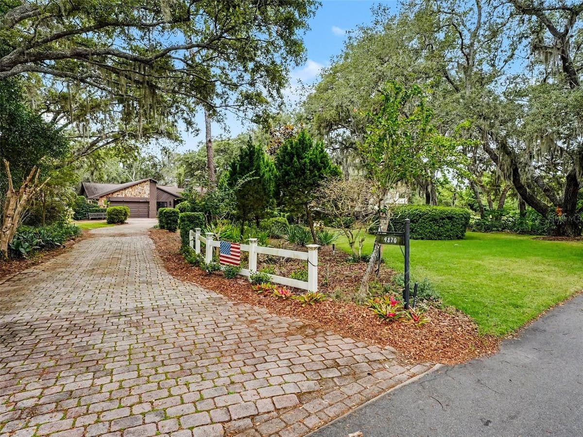 4870 CITRUS OAK LANE — photo 6 of 38