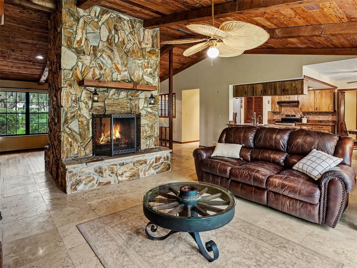 4870 CITRUS OAK LANE — photo 8 of 38