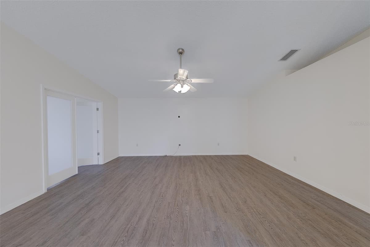 2022 NASH DRIVE — photo 18 of 48