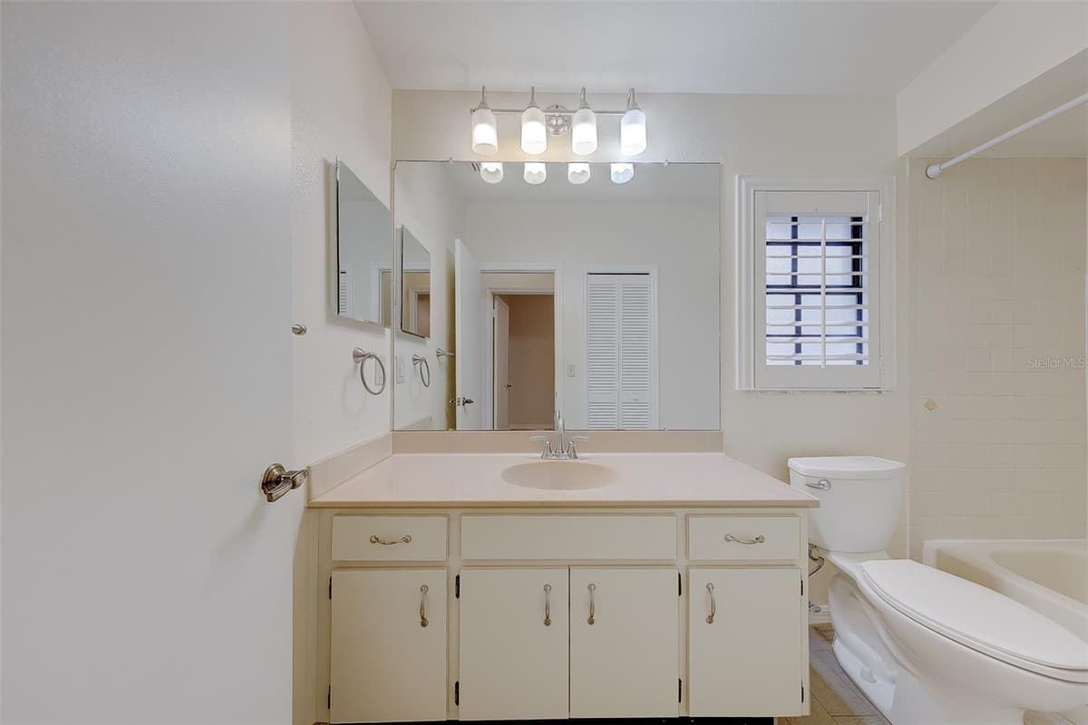 2022 NASH DRIVE — photo 31 of 48