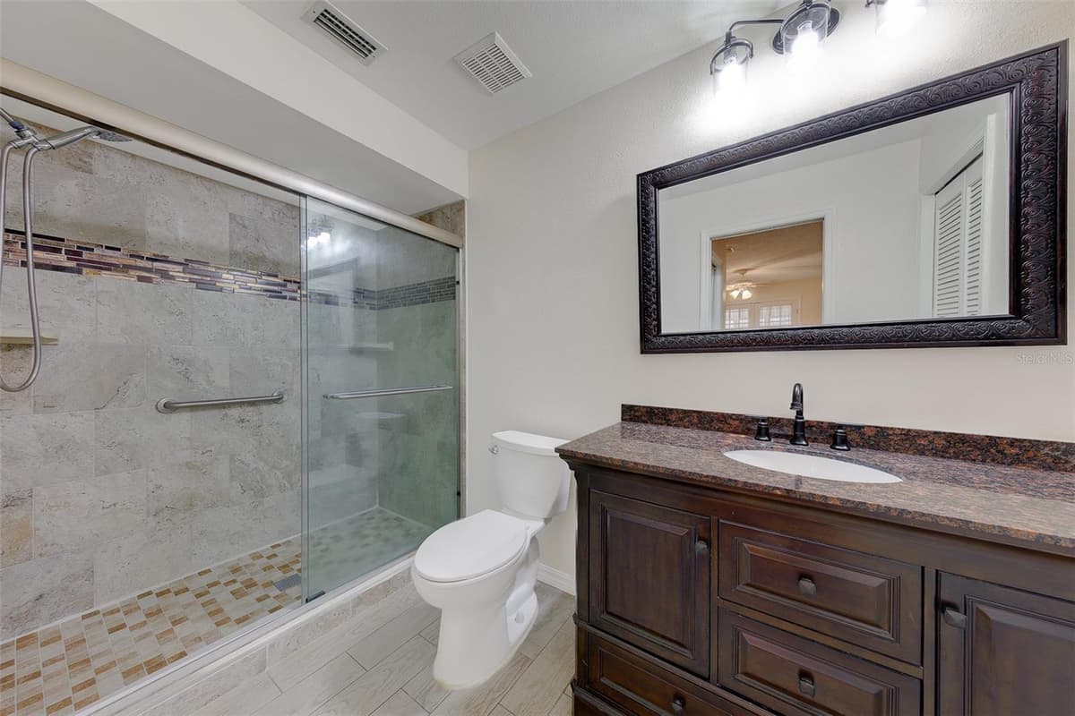 2022 NASH DRIVE — photo 25 of 48