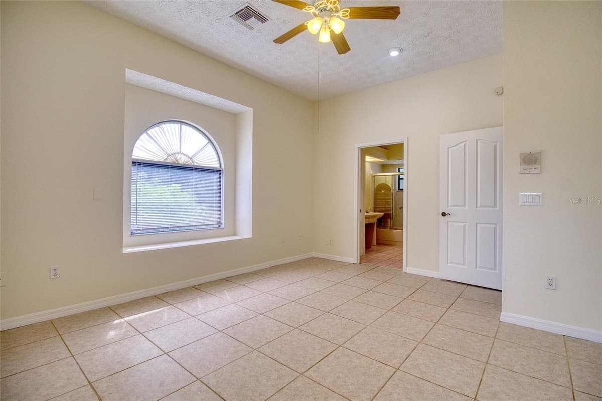 18608 AUTUMN LAKE BOULEVARD — photo 22 of 34
