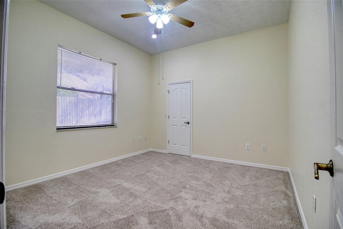 18608 AUTUMN LAKE BOULEVARD — photo 24 of 34