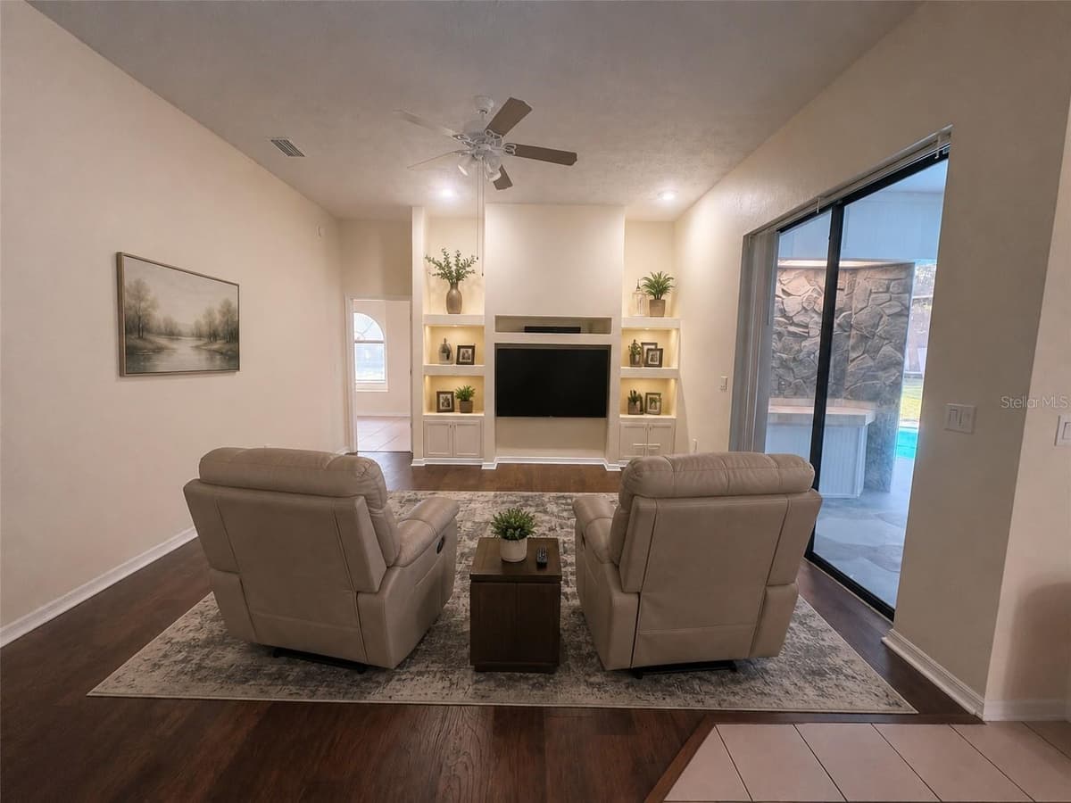 18608 AUTUMN LAKE BOULEVARD — photo 15 of 34