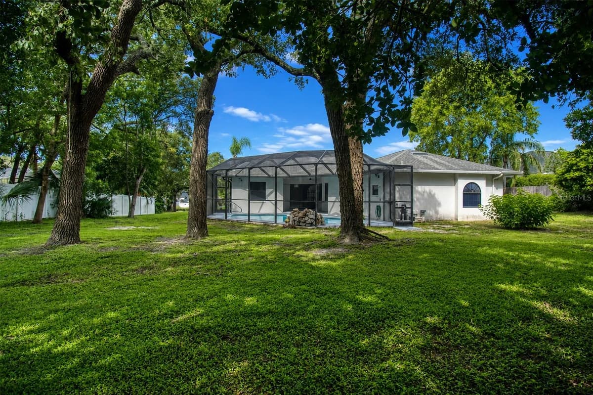 18608 AUTUMN LAKE BOULEVARD — photo 29 of 34