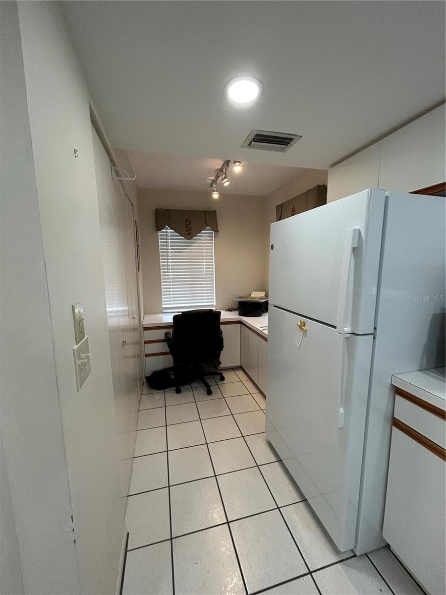 6800 PLACIDA ROAD — photo 4 of 19